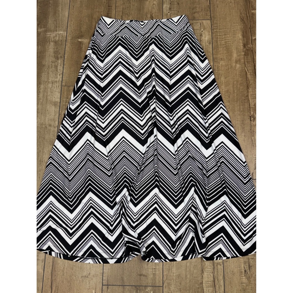 JOHN PAUL RICHARD Black White Maxi Skirt Women Size L Flowy Geometric‎ Print